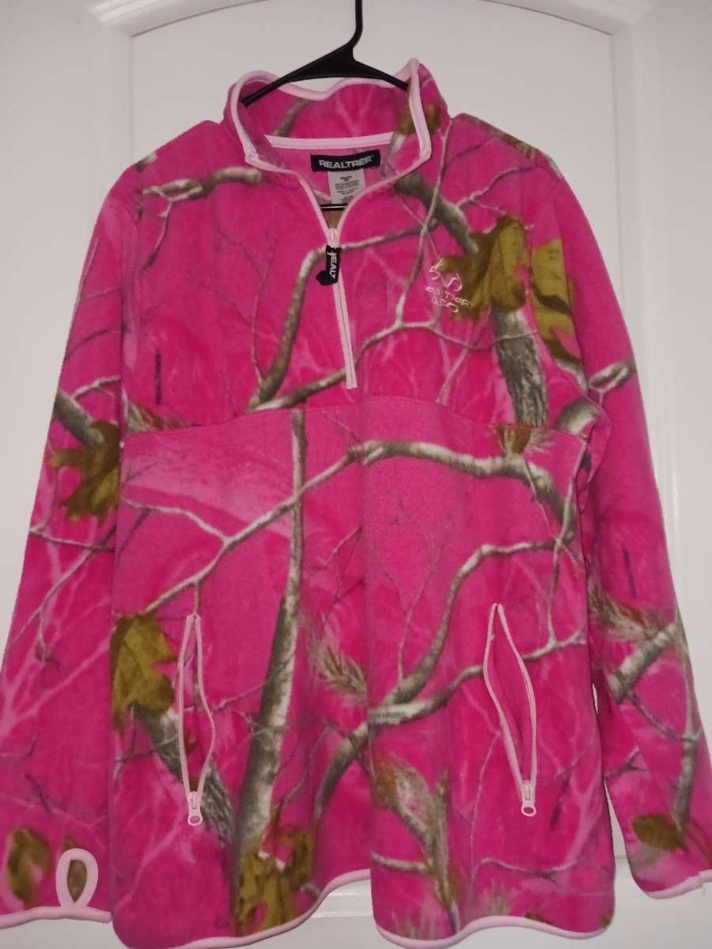 Realtree Hot Pink Camo Fleece Jacket